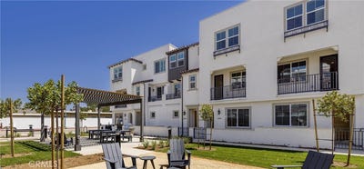 /international/us/1313-cantada-court-el-cajon-ca-110101004337/