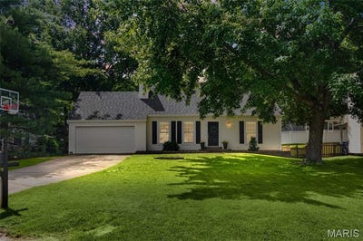 /international/us/7-primgarden-court-st-peters-mo-110108382481/