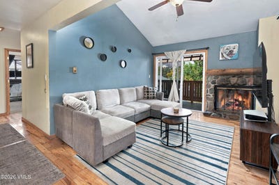 /international/us/998-w-beaver-creek-boulevard-avon-co-110120464046/