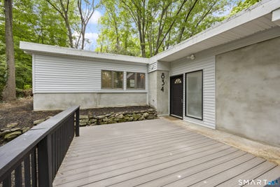 /international/us/834-totoket-road-north-branford-ct-110108379994/