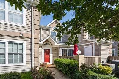 /international/us/309-queens-crescent-williamsburg-va-110108296567/