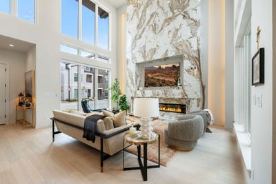 /international/us/207-morningside-drive-roanoke-tx-110106445285/
