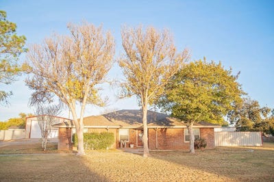 /international/us/2917-dove-lane-denver-city-tx-110103379840/