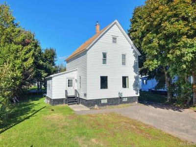 /international/us/56405-liberty-street-calumet-mi-110119995033/