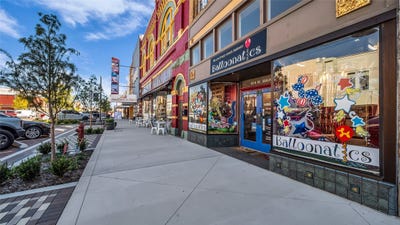 /international/us/414-w-main-street-denison-tx-110120456020/
