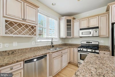 /international/us/47565-royal-burnham-terrace-sterling-va-110101196647/