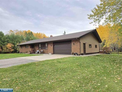 /international/us/16121-creek-road-nashwauk-mn-110120532894/