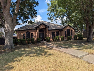 /international/us/127-pecan-grove-lancaster-tx-110119989135/