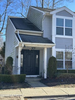 /international/us/428-woodlake-manor-drive-lakewood-nj-110104439360/