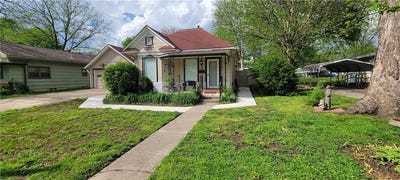 /international/us/514-e-neosho-street-iola-ks-110107585829/
