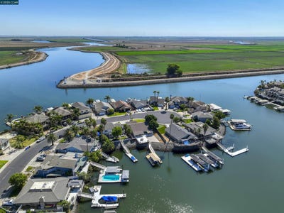 /international/us/51-discovery-bay-blvd-discovery-bay-ca-110102121398/