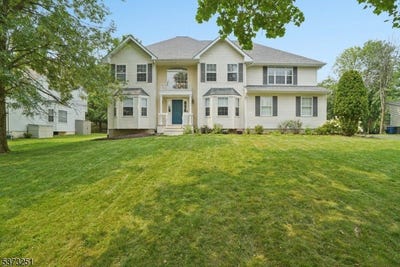 /international/us/6-galloway-ct-west-orange-twp-nj-110101405407/