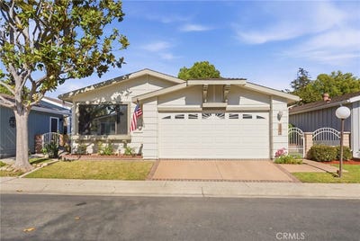 /international/us/2621-park-lake-santa-ana-ca-110107898963/