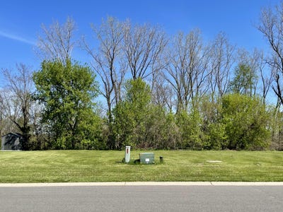/international/us/349-creekside-drive-coopersville-mi-110107802928/