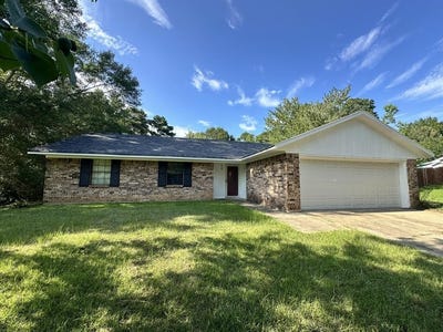 /international/us/120-honeysuckle-drive-mansfield-la-110081660604/