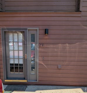 /international/us/1050-s-saint-vrain-ave-estes-park-co-110109415221/