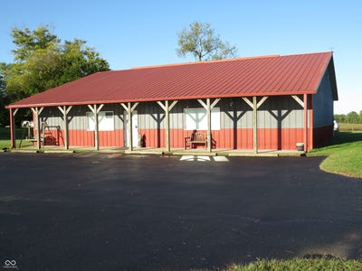/international/us/10140-s-us-highway-31-elizabethtown-in-110099925762/