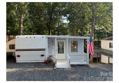 /international/us/131-pier-avenue-new-london-nc-110119789988/