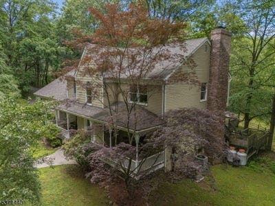/international/us/205-gross-dr-bethlehem-twp-nj-110101029616/