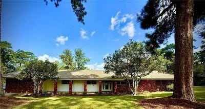 /international/us/2225-donahue-ferry-road-pineville-la-110104873264/