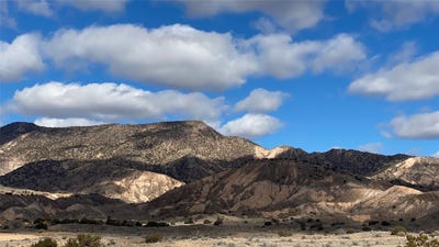 /international/us/5a-la-canada-way-abiquiu-nm-110099989956/