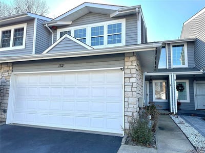 /international/us/132-fairfield-drive-holbrook-ny-110107925485/