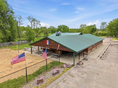 /international/us/n1434-fair-street-lodi-wi-110108222327/