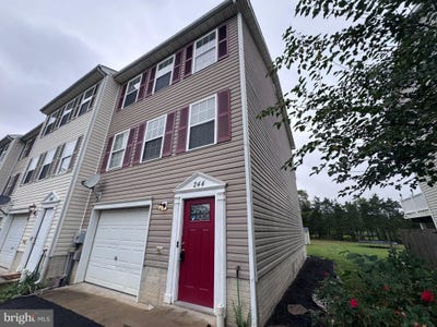 /international/us/244-topaz-lane-inwood-wv-110110276057/