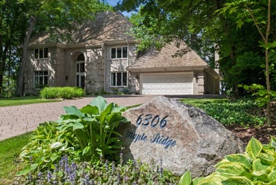 /international/us/6306-maple-ridge-excelsior-mn-110108585063/