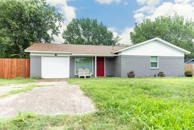 /international/us/412-n-birch-street-springtown-tx-110100964242/