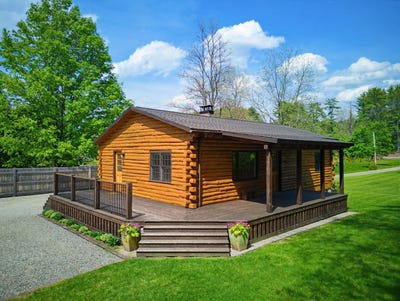 /international/us/84-new-hampton-road-franklin-nh-110108172576/