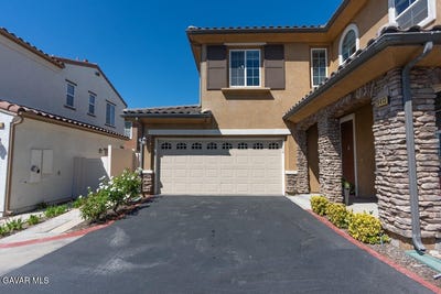 /international/us/20413-janzer-court-santa-clarita-ca-110105096821/