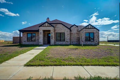 /international/us/823-13th-street-wolfforth-tx-110120464184/