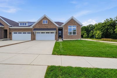 /international/us/16590-kayla-drive-lemont-il-110109036865/