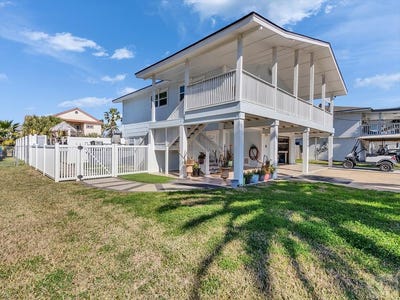 /international/us/16614-jamaica-inn-road-jamaica-beach-tx-110105855235/