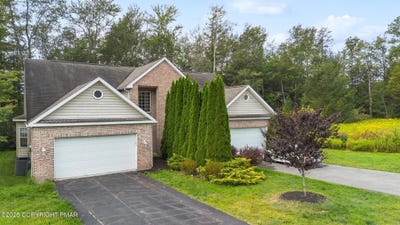 /international/us/32-pine-tree-drive-covington-township-pa-110104905845/