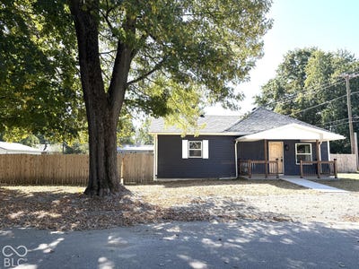 /international/us/209-w-walnut-street-waynetown-in-110120549192/