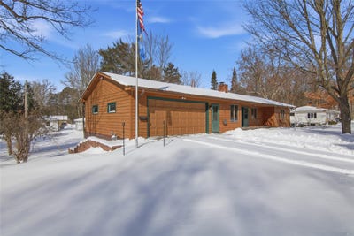 /international/us/721-myra-street-spooner-wi-110106585937/
