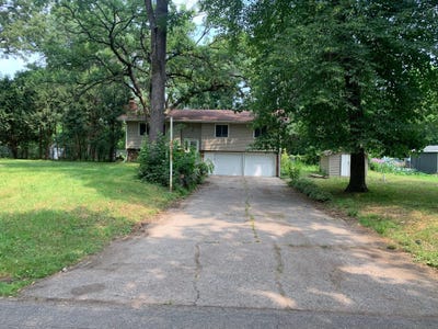 /international/us/8914-37th-street-n-lake-elmo-mn-110109614977/