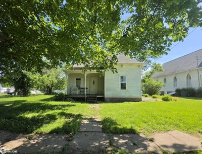 /international/us/310-main-street-rose-hill-ia-110108446220/