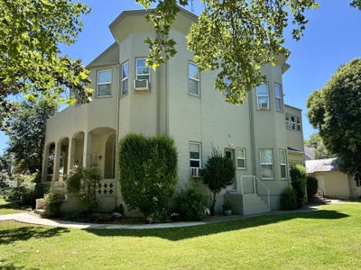 /international/us/1051-washington-street-red-bluff-ca-110108505727/