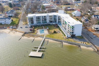 /international/us/128-prince-street-tappahannock-va-110104781057/
