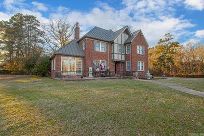 /international/us/301-w-magnolia-st-rison-ar-110100243304/