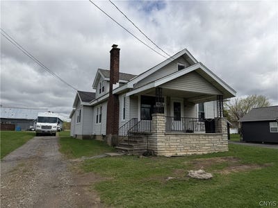 /international/us/9141-river-road-marcy-ny-110107435860/