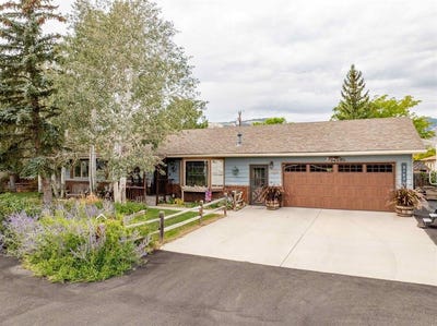 /international/us/2229-greever-st-cody-wy-110110272160/