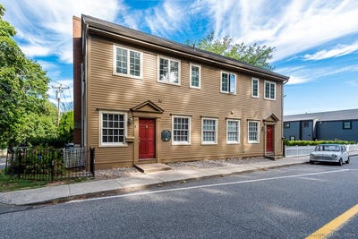 /international/us/11-n-main-street-essex-ct-110101728814/