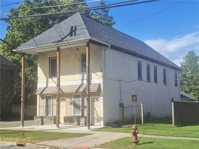 /international/us/72-w-main-street-norwich-ny-110120460594/