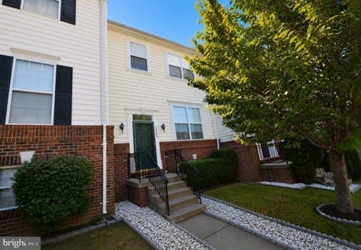/international/us/15364-bronco-way-woodbridge-va-110109389542/