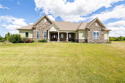 /international/us/427-co-rd-8-farmington-ny-110101089955/