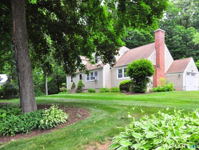 /international/us/27-ledgewood-drive-farmington-ct-110109038800/